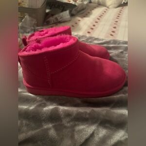 Ugg ultra minis- Hot pink